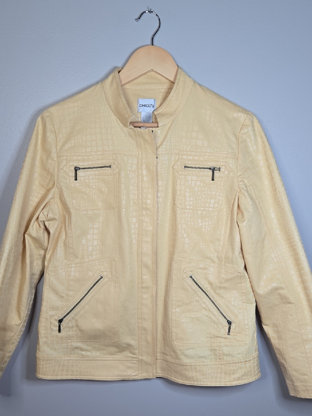 Chico's Size 1 (8) Pale Yellow Croc-Embossed Faux Leather Feel Moto Style Jacket